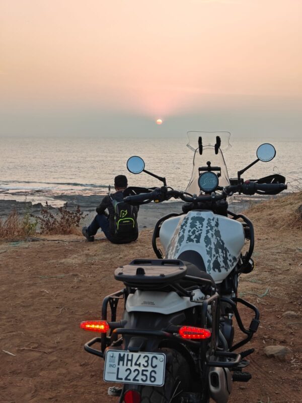 Beautiful vantage point for bikers at Harihareshwar Beach.