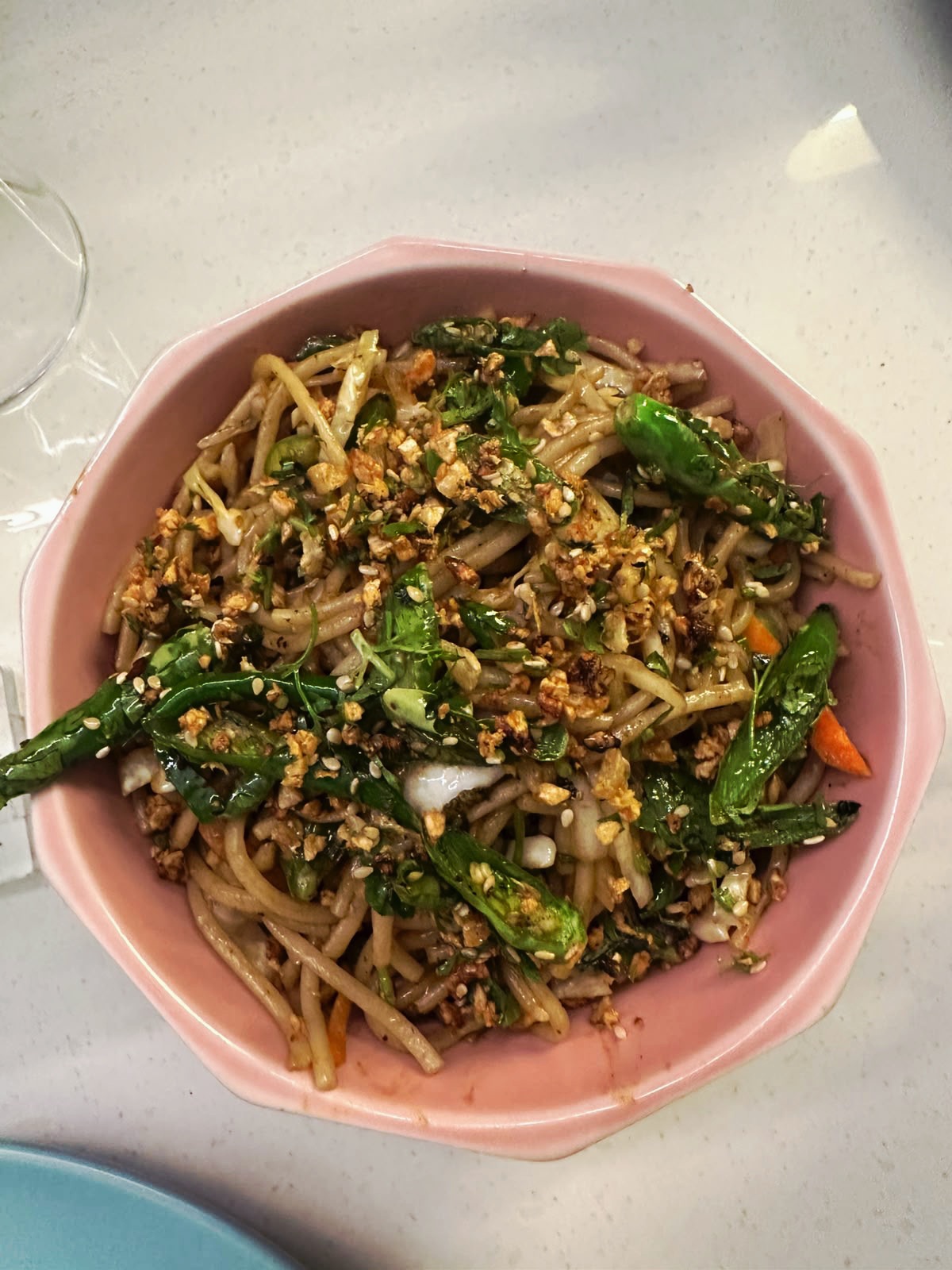 5 minute recipe to eatery-style Chilli Garlic Noodles.