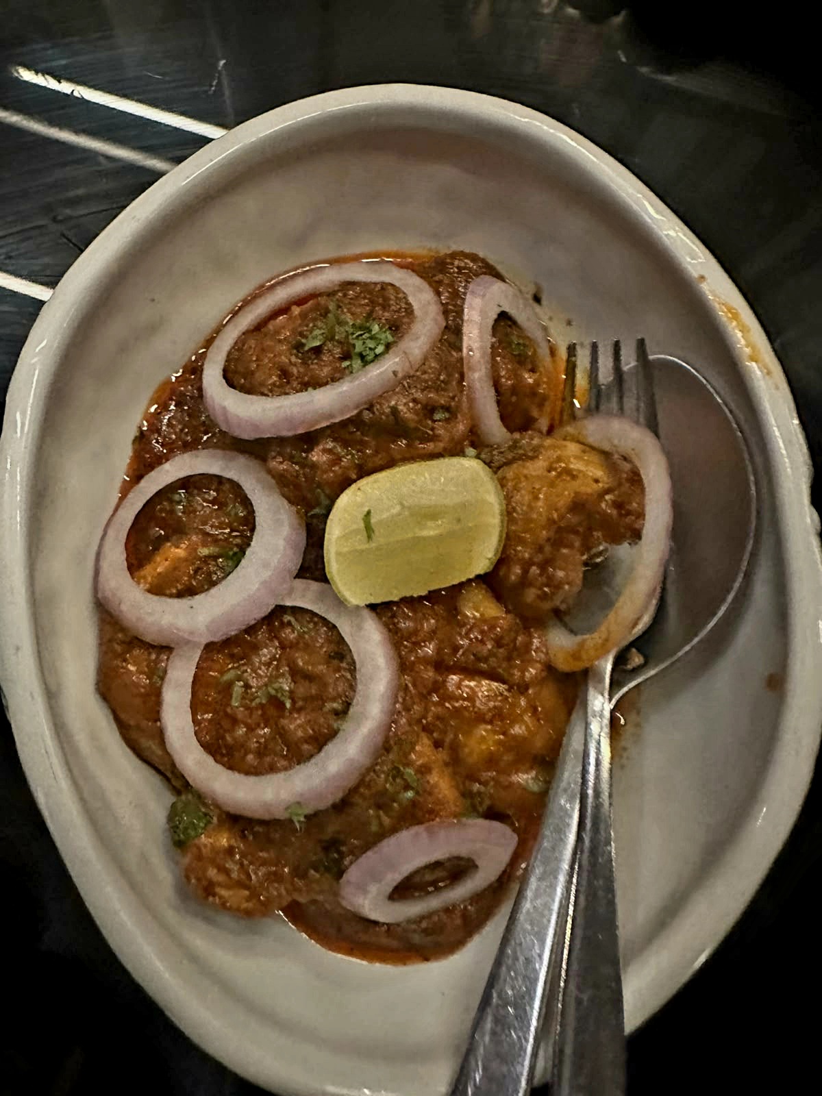 Easy recipe for Rogini Chicken.